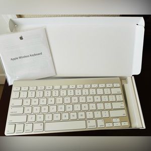 Apple wireless keyboard